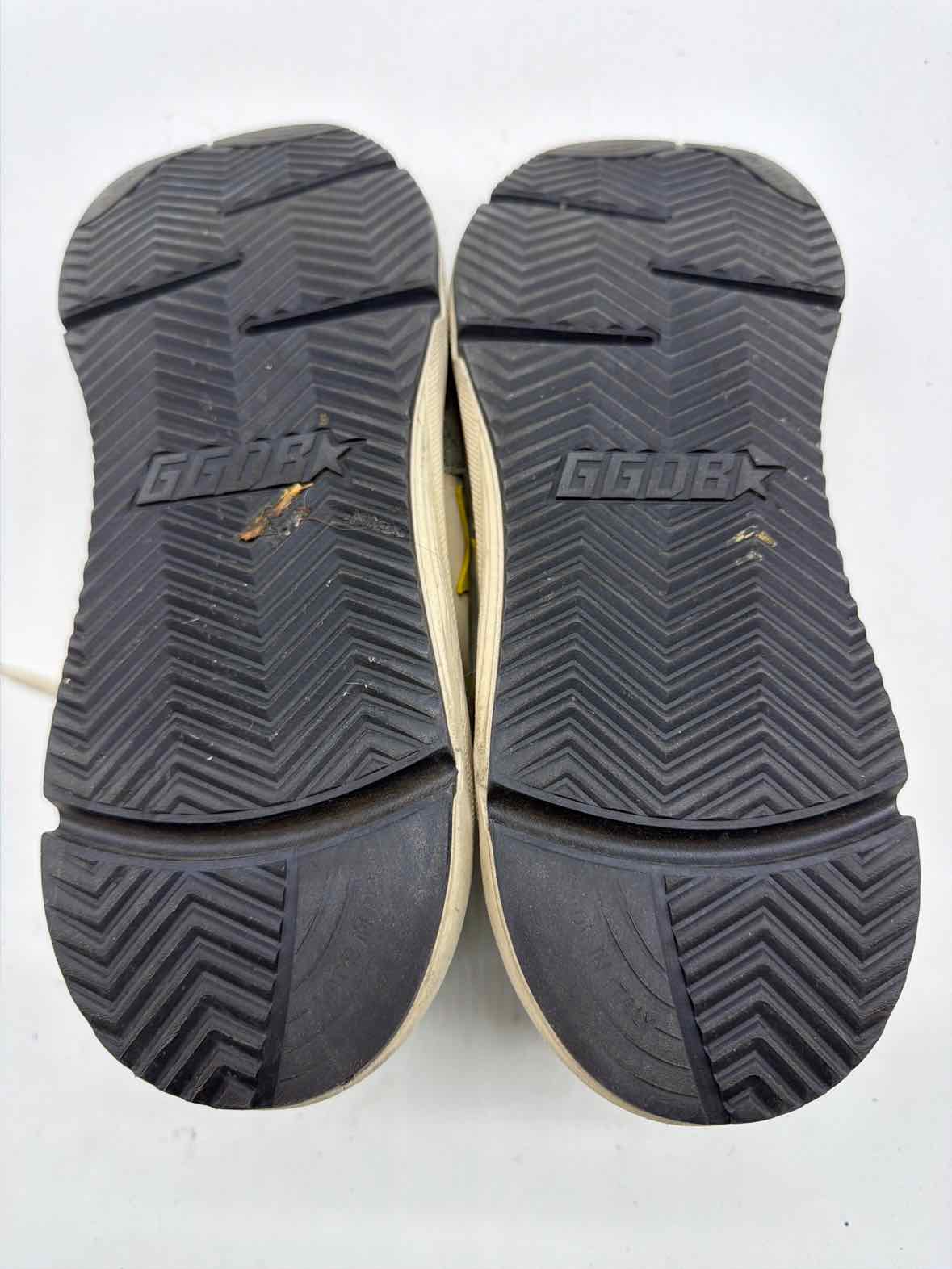 Pre-Owned Golden Goose Grey 45 Fashion Sneaker Men's Sneakers | True Fashionistas.