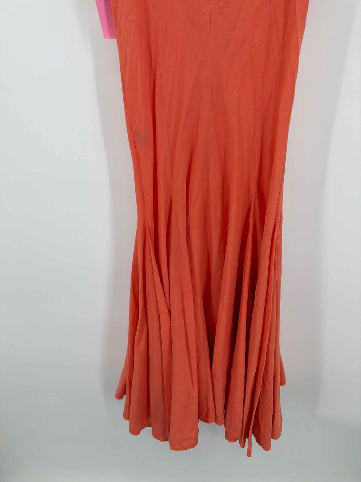 Pre-Owned Luna Luz Orange Size Medium Long Sleeveless Dress | True Fashionistas.