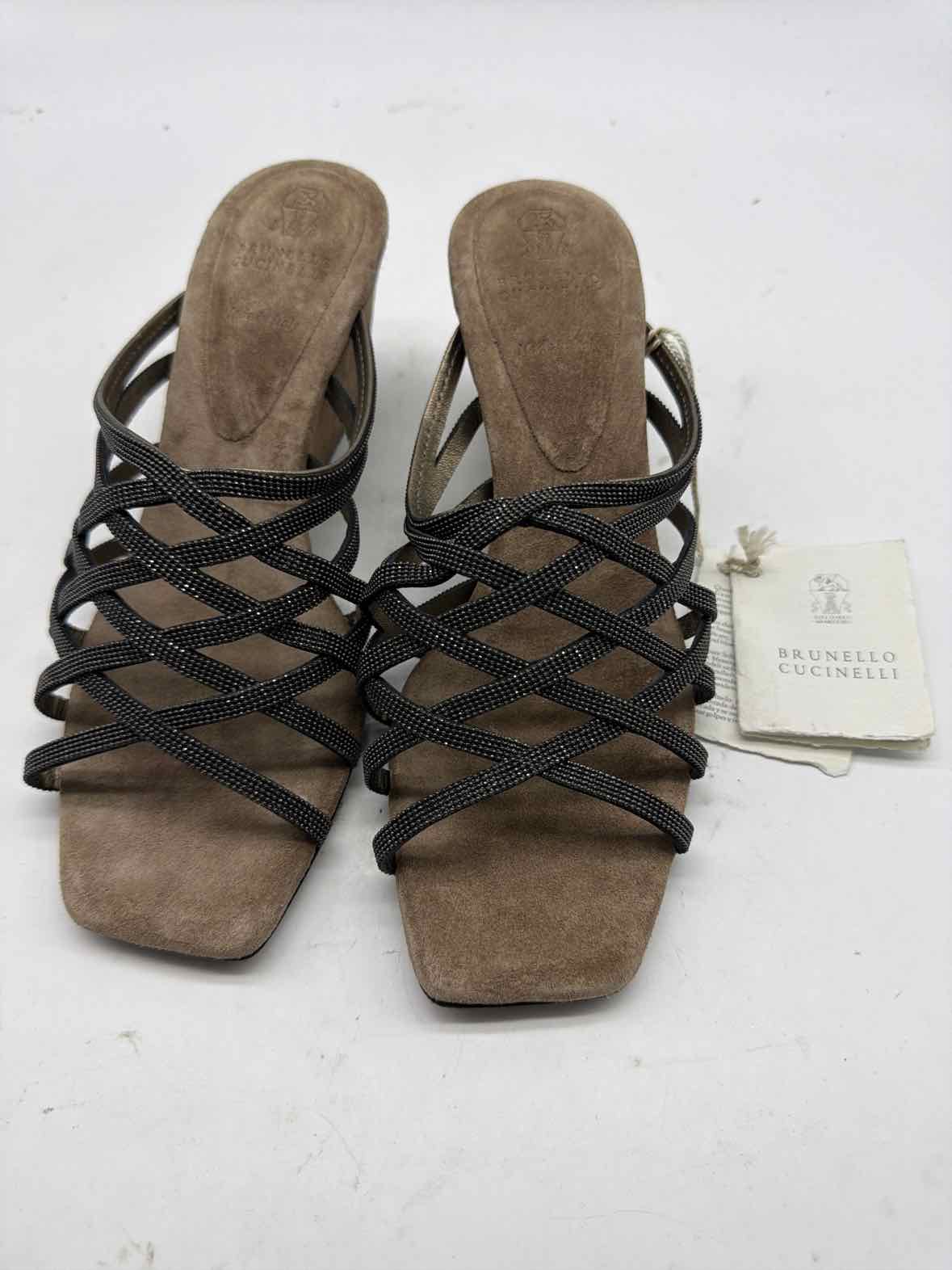 Pre-Owned Brunello Cucinelli Grey Size 37 Wedge Heels | True Fashionistas.