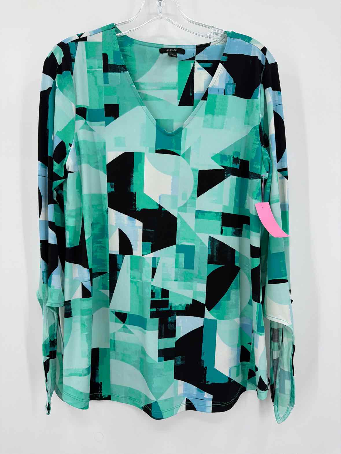 Pre-Owned Alfani Green Size Medium Blouse | True Fashionistas.