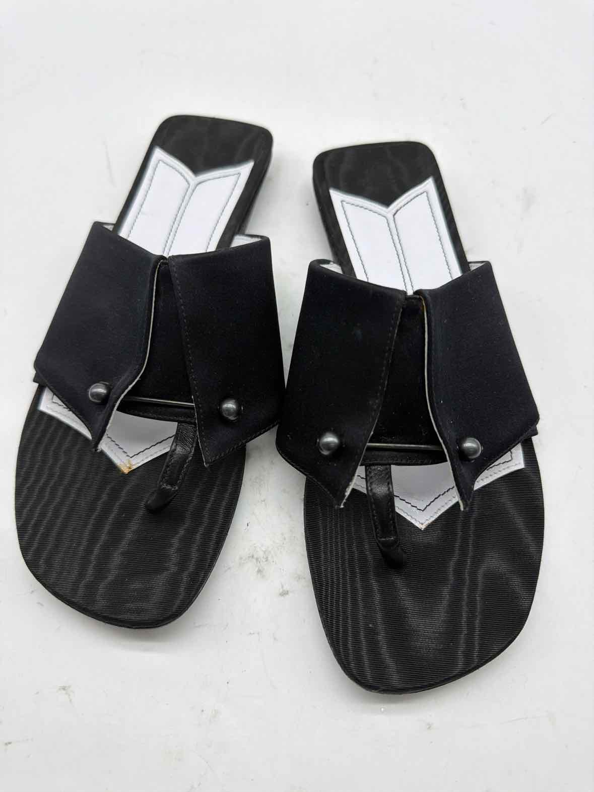 Pre-Owned Chanel Black Size 5.5 Mule Sandals | True Fashionistas.