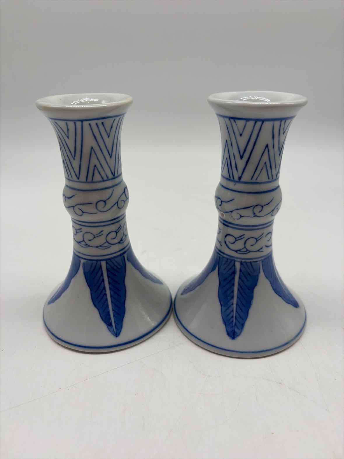 Set Of 2 Blue & White Tapered Candle Sticks | True Fashionistas.