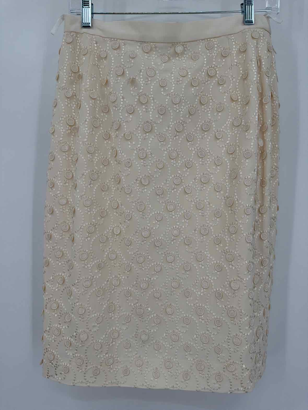 Pre-Owned Escada Ivory Size 40/6 Pencil Skirt | True Fashionistas.