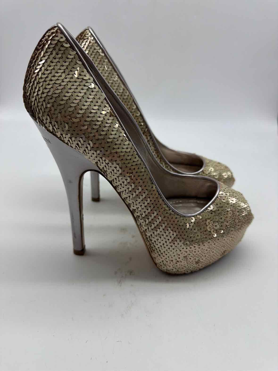 Pre-Owned Louis Vuitton Gold Size 35.5 Sequin Stiletto Heels | True Fashionistas.