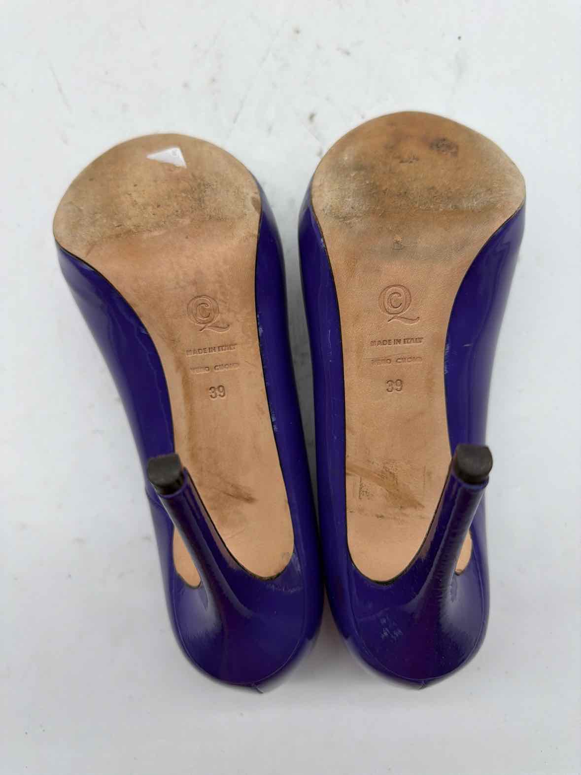 Pre-Owned Alexander McQueen Purple Size 9 Patent Leather Peep Toe Heels | True Fashionistas.
