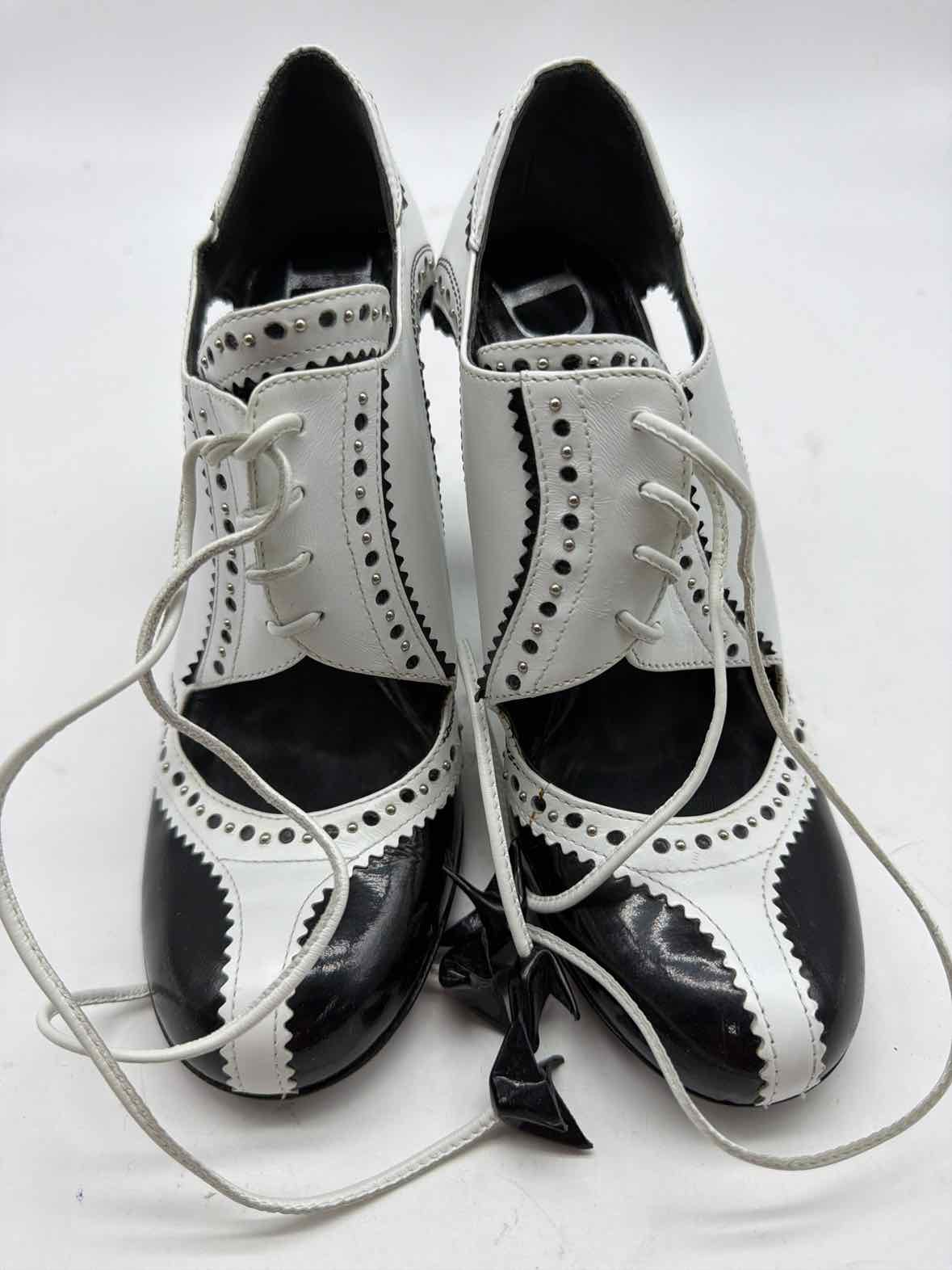 Pre-Owned Christian Dior White Size 5.5 Caged Heels | True Fashionistas.