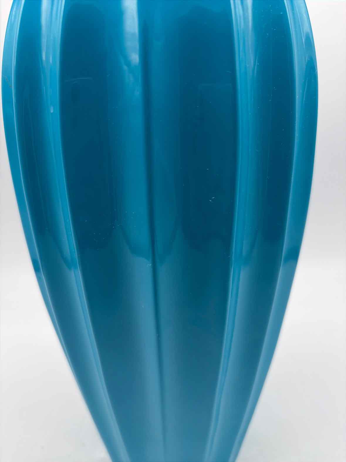 Pre-Owned Turquoise Ceramic Lidded Urn | True Fashionistas.