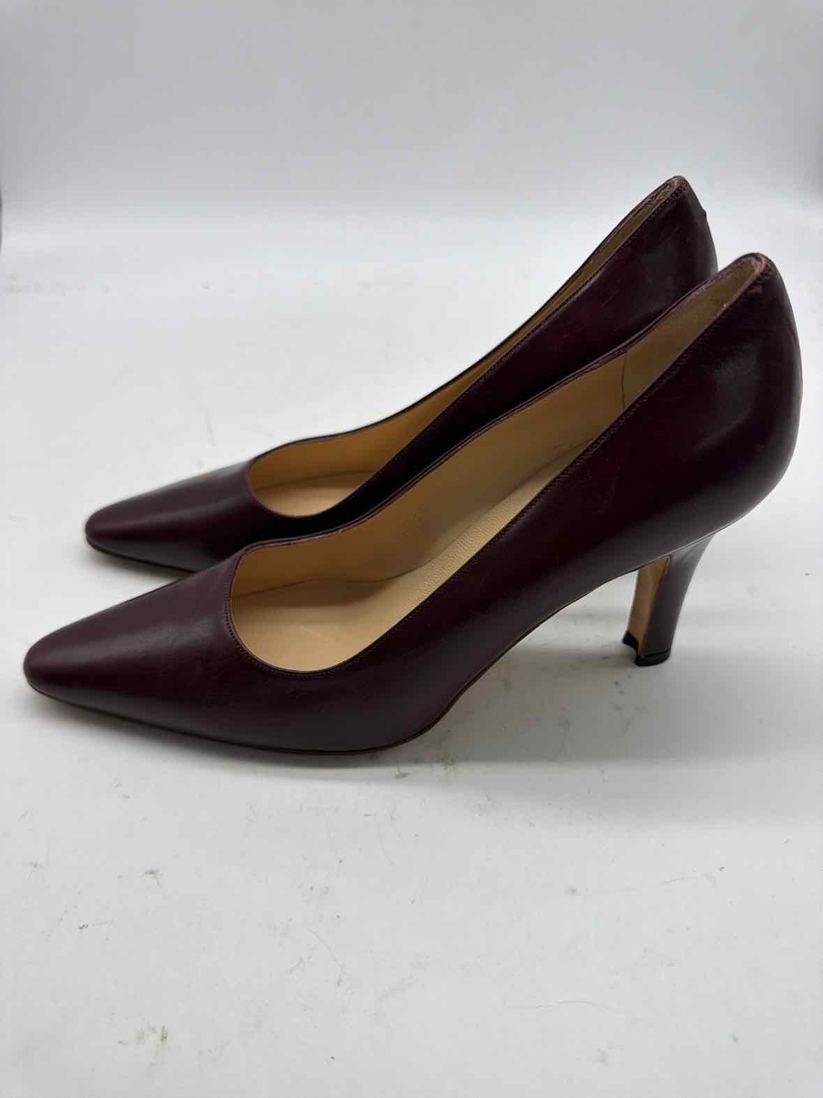 Pre-Owned Manolo Blahnik Purple Size 36.5 Pump Heels | True Fashionistas.