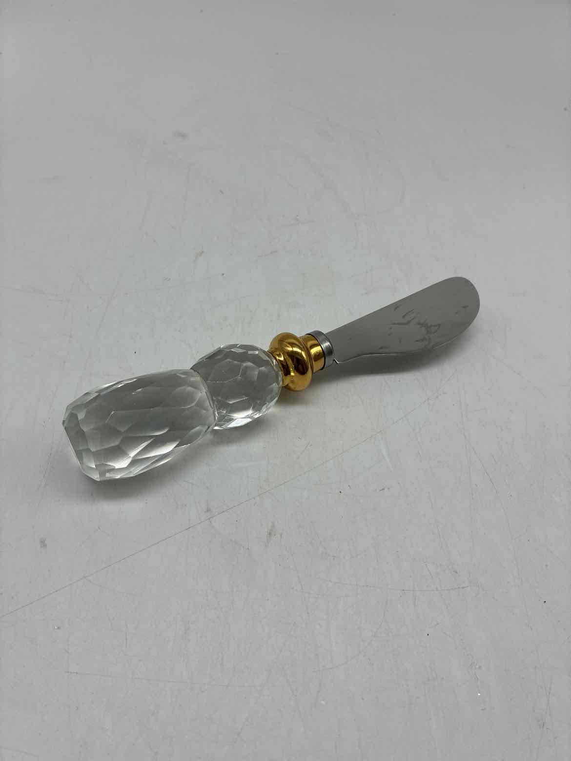 Silver Crystal  Knife Speader Decorative Accessory | True Fashionistas.
