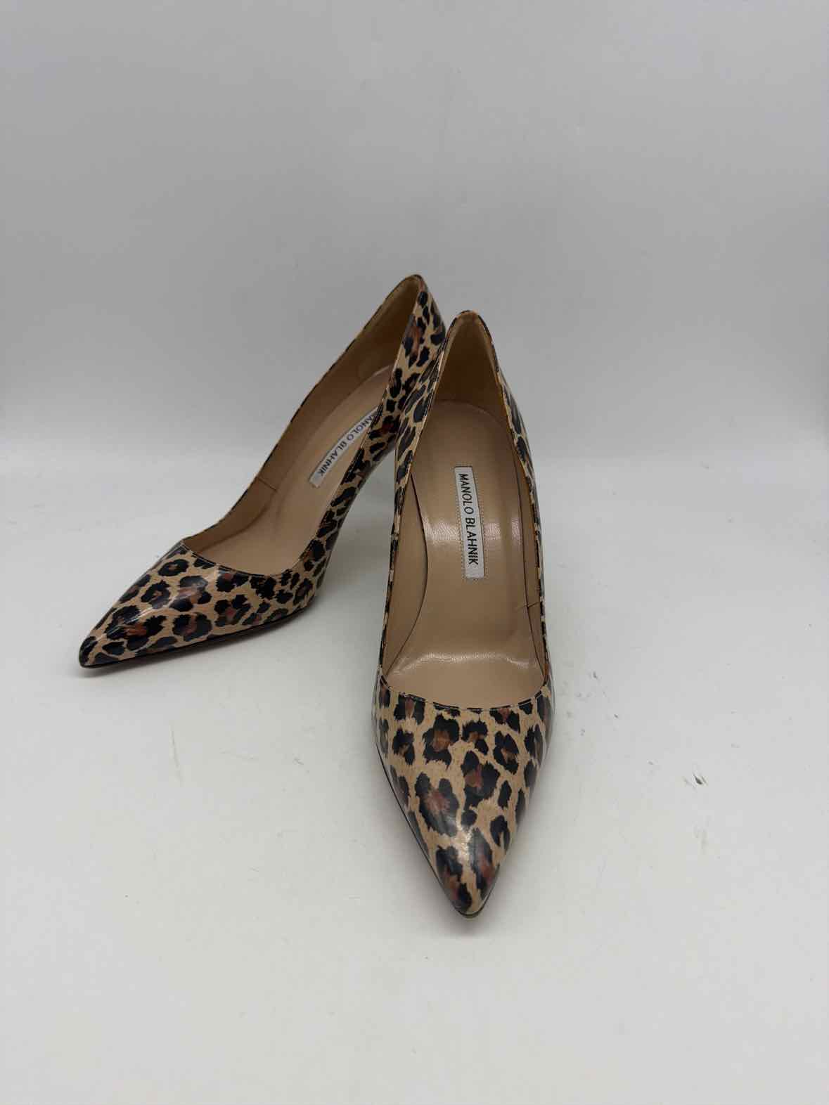 Pre-Owned Manolo Blahnik Tan Size 37.5 Leopard Pump Heels | True Fashionistas.