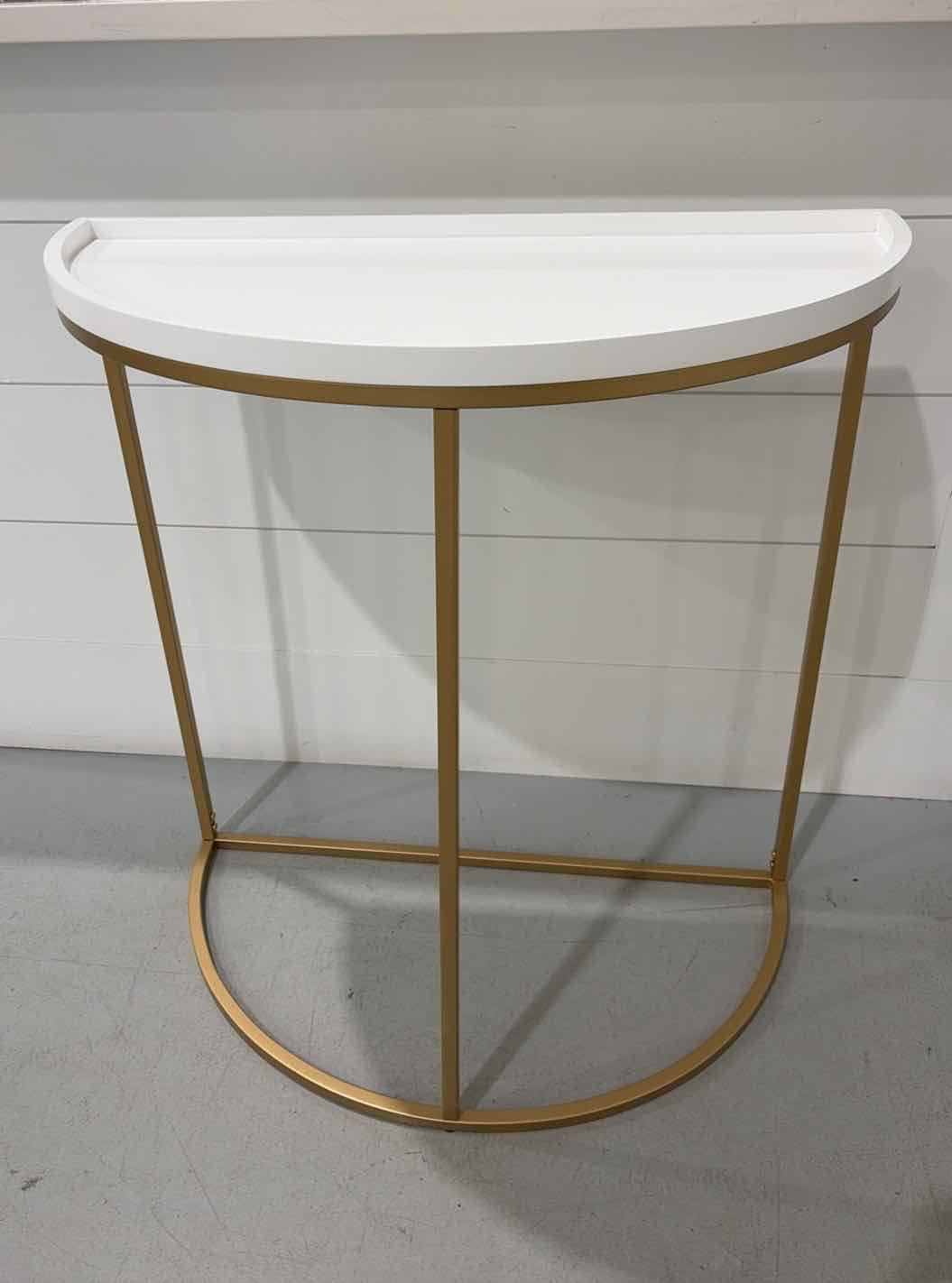 White Living Room End Table | True Fashionistas.