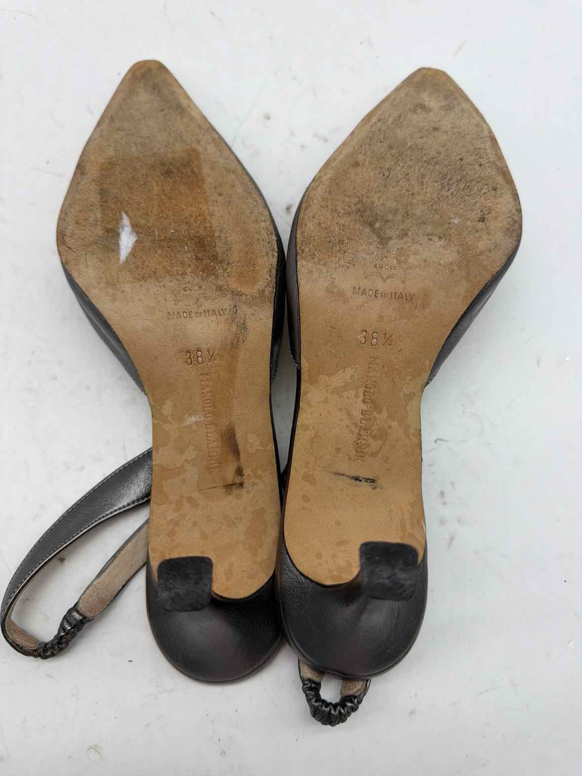 Pre-Owned Manolo Blahnik Silver Size 8.5 Slingback Heels | True Fashionistas.