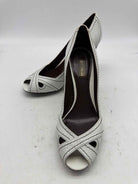 Pre-Owned Zara White Size 9 Peep Toe Heels | True Fashionistas.