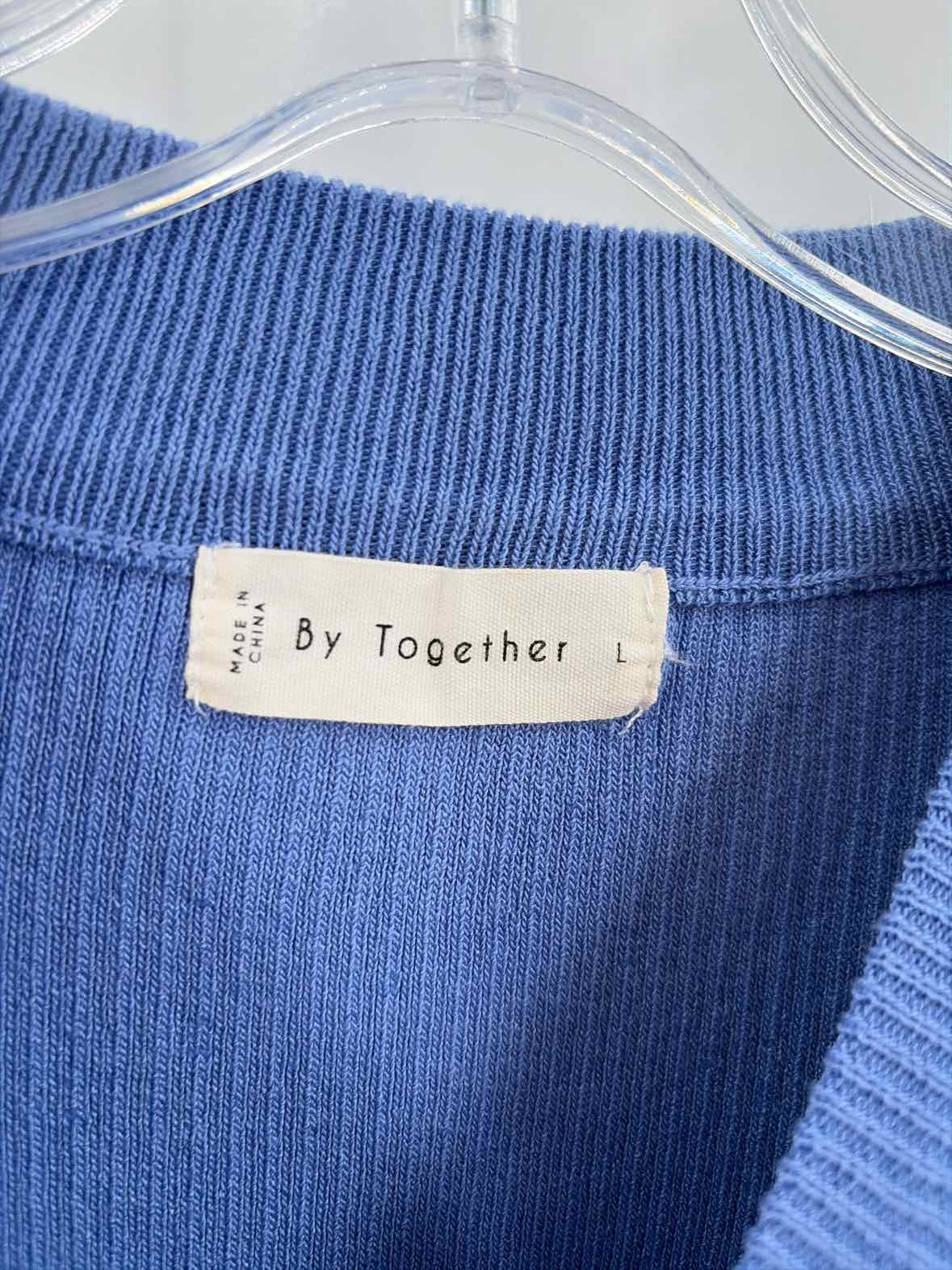 Pre-Owned By Together Blue Size Large Short Sleeve Sweater | True Fashionistas.