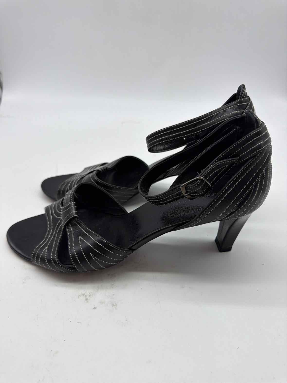 Pre-Owned Balenciaga Black Size 39 Ankle Strap Heels | True Fashionistas.