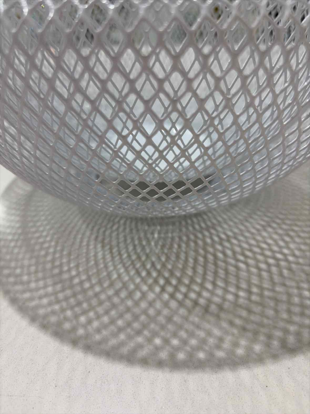 White Metal Wire Bowl | True Fashionistas.