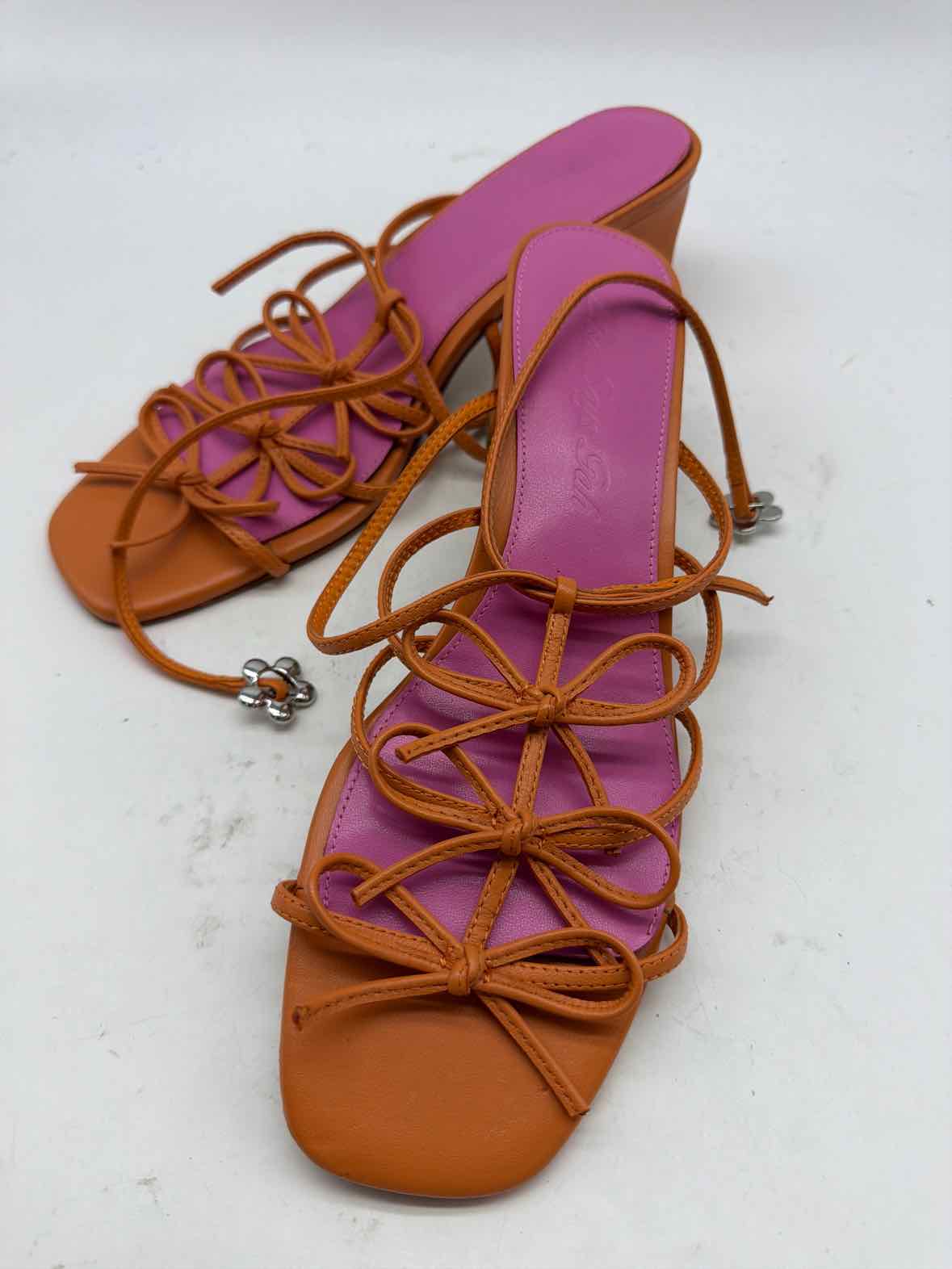 Pre-Owned Lisa Says Gah Orange Size 9 Strappy Heels | True Fashionistas.