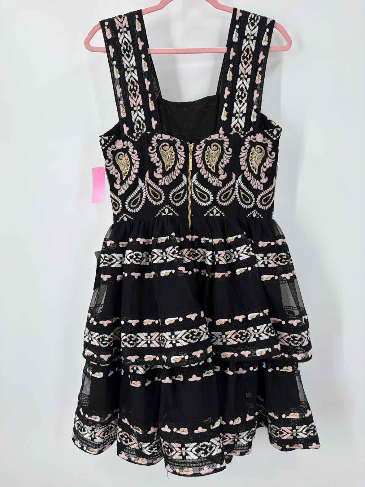 Pre-Owned Bronx & Banco Black Size XL Cocktail Short Evening Gown | True Fashionistas.
