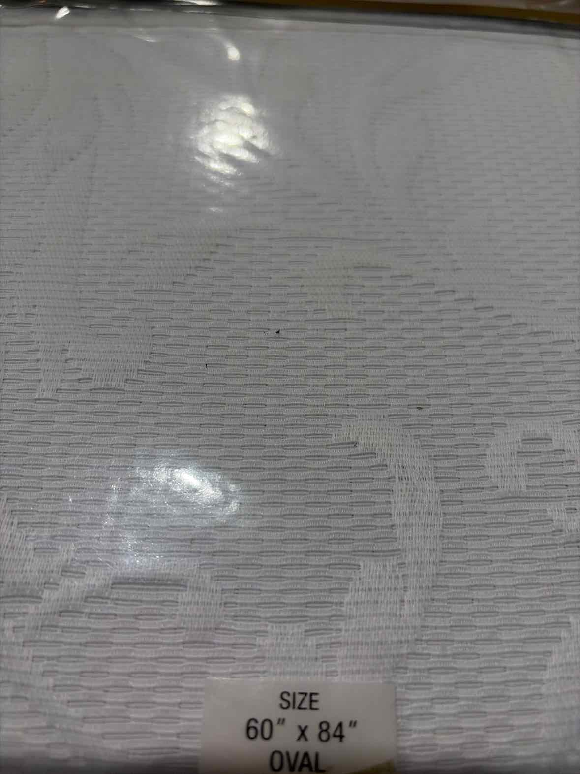 Lenox White Damask Tablecloth | True Fashionistas.