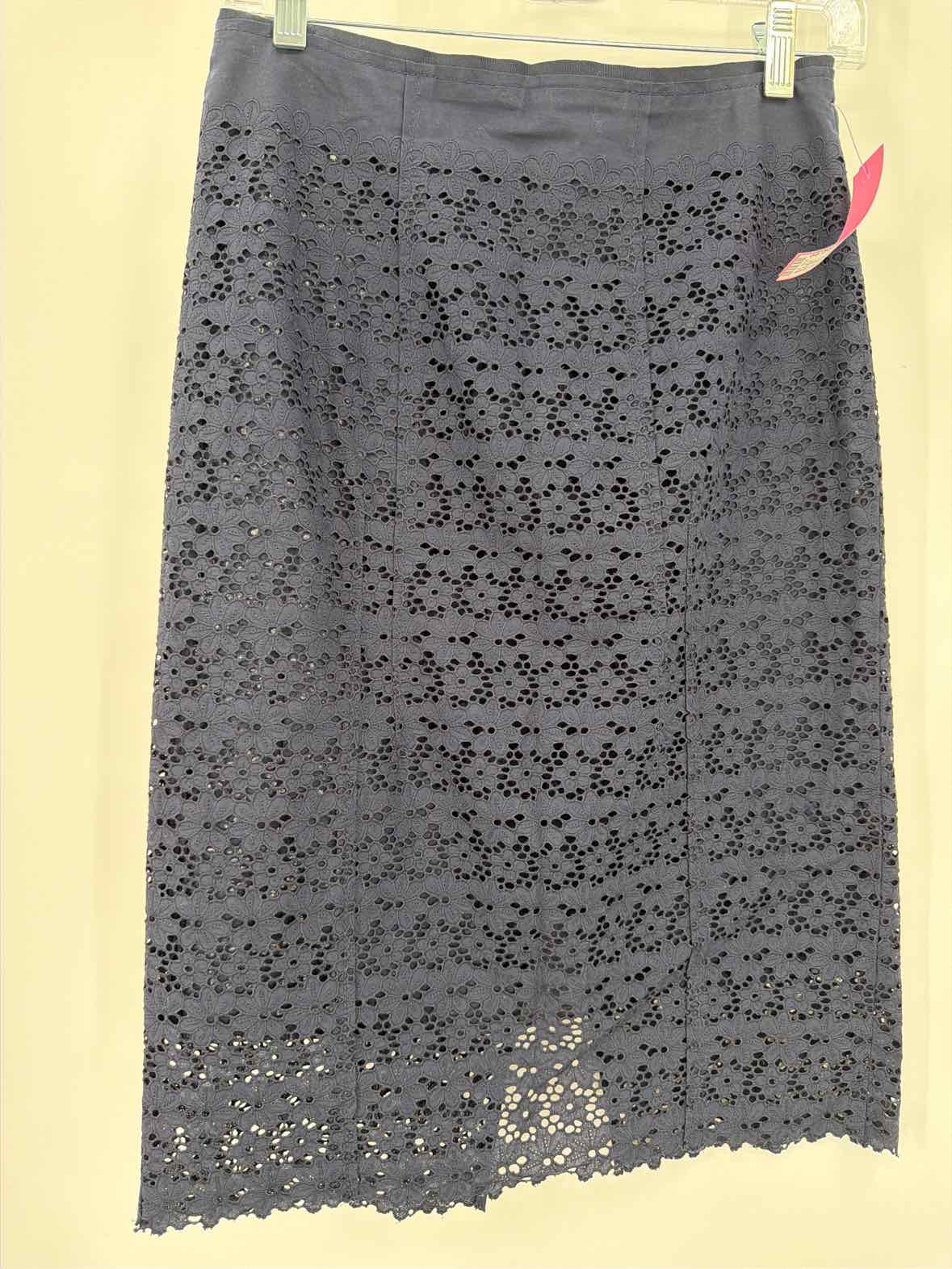 Pre-Owned Nina Ricci Navy Size 36 Eyelet Pencil Skirt | True Fashionistas.