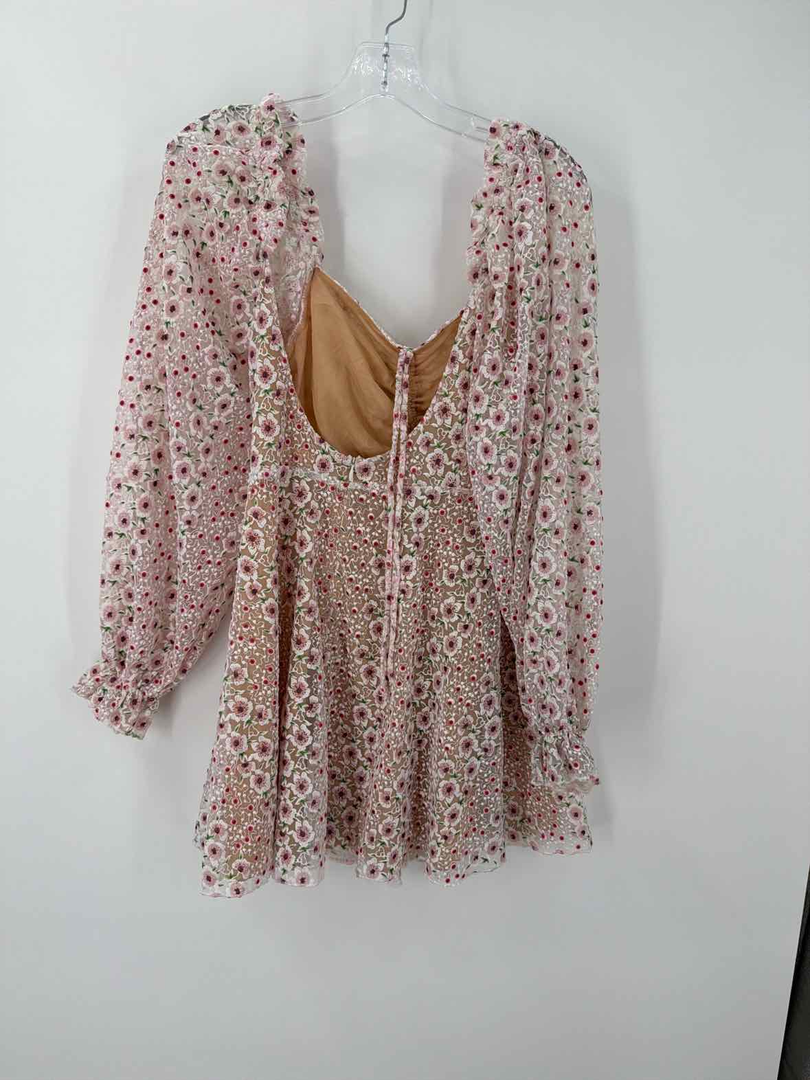 Pre-Owned Tularosa White Size Small Short Long Sleeve Dress | True Fashionistas.
