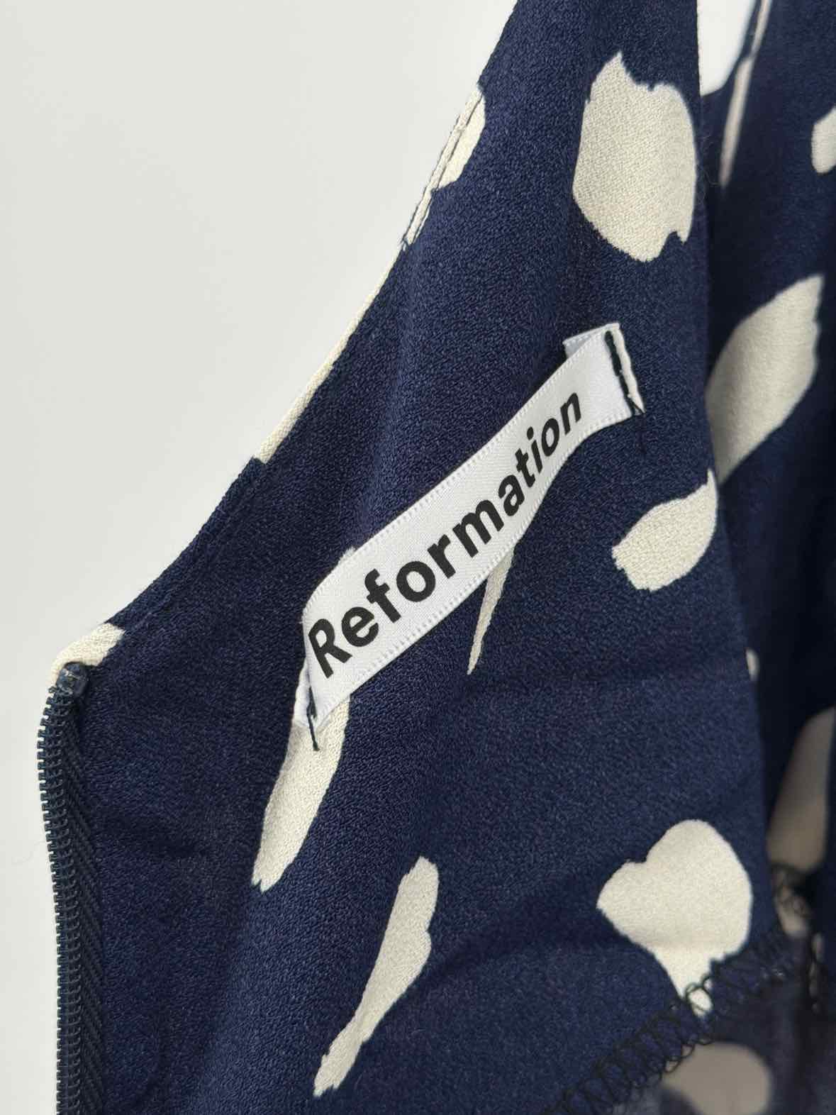 Pre-Owned Reformation Navy Size 6 Long Sleeveless Dress | True Fashionistas.