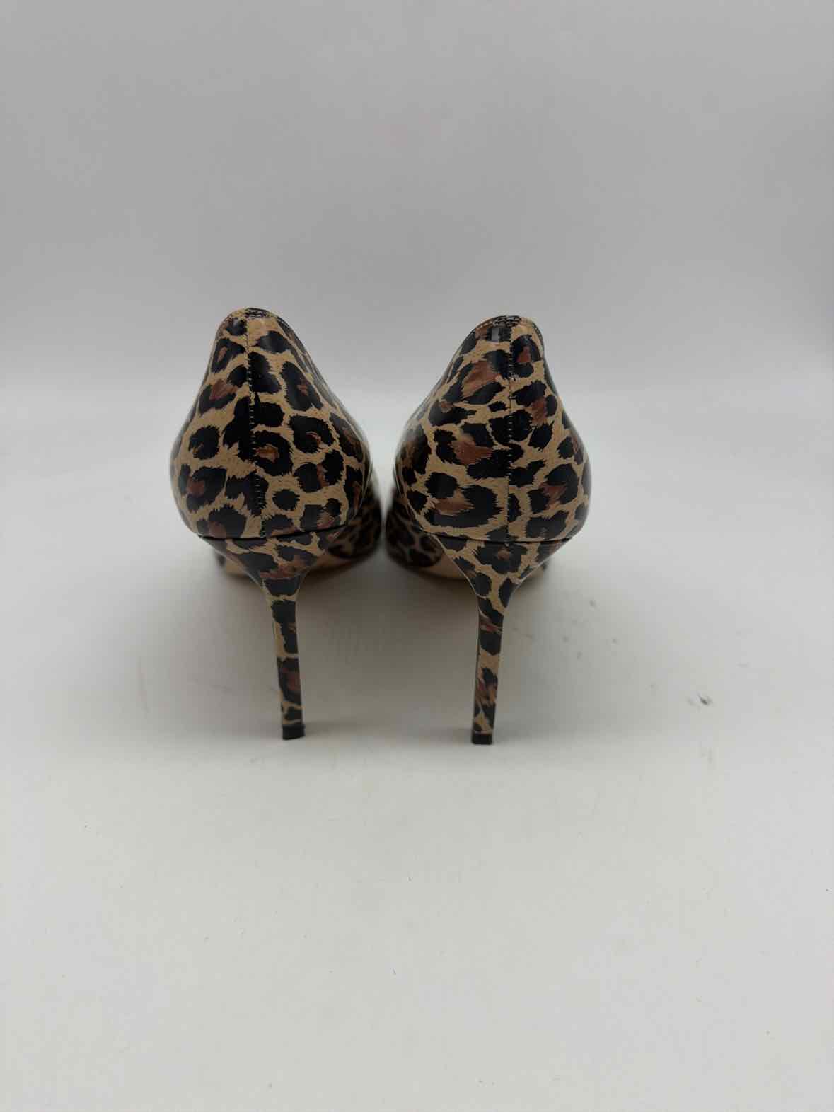 Pre-Owned Manolo Blahnik Tan Size 37.5 Leopard Pump Heels | True Fashionistas.