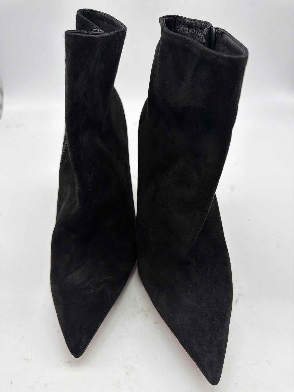 Pre-Owned Christian Louboutin Black Size 9.5 Suede Ankle Boot Boots | True Fashionistas.
