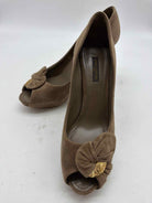 Pre-Owned Louis Vuitton Tan Size 8 Peep Toe Heels | True Fashionistas.