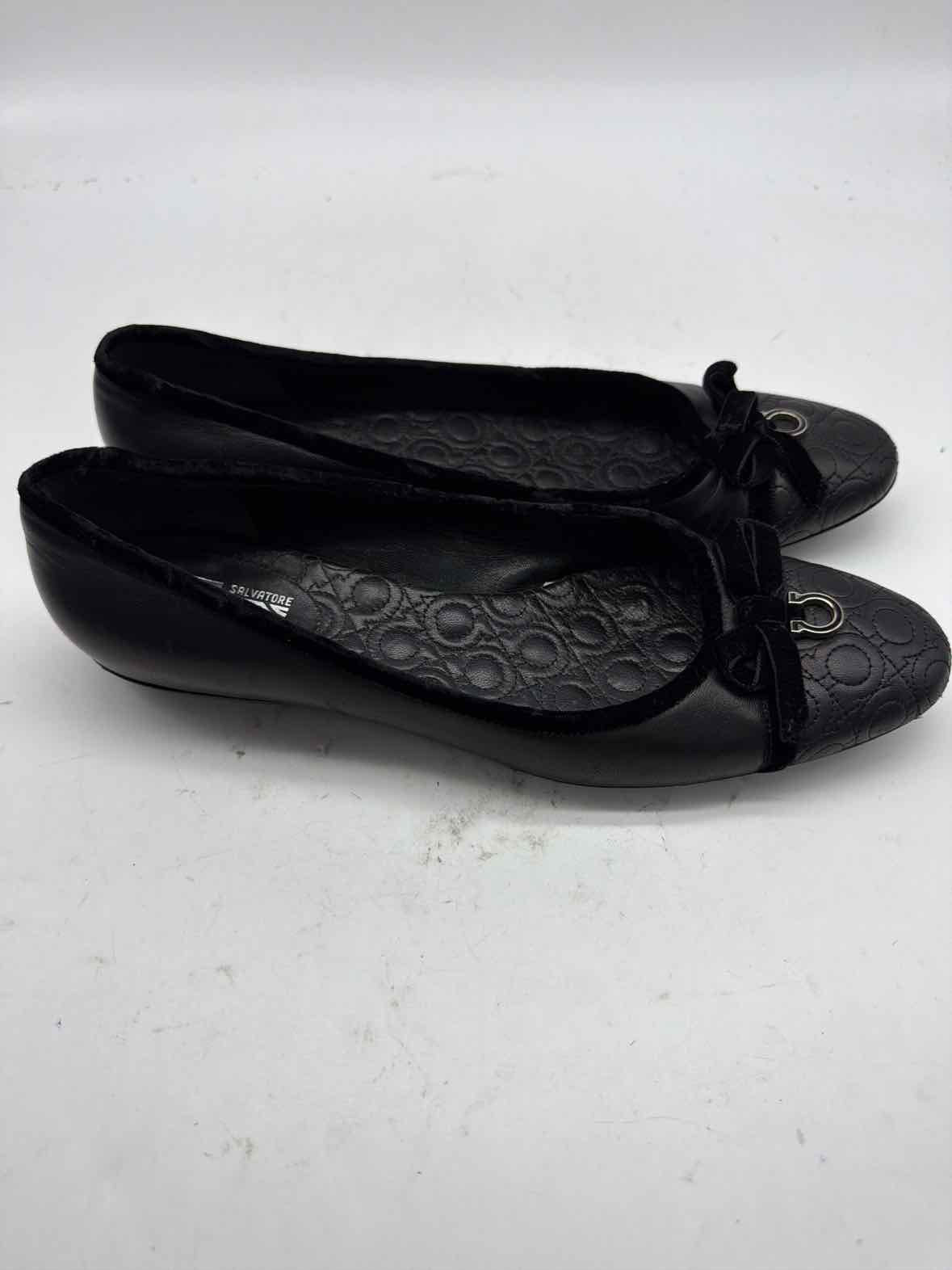 Pre-Owned Salvatore Ferragamo Black Size 9 Slip On Flats | True Fashionistas.