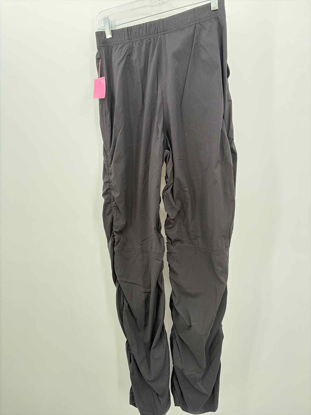 Lululemon Black Size Medium Joggers Athletic Pants | True Fashionistas.