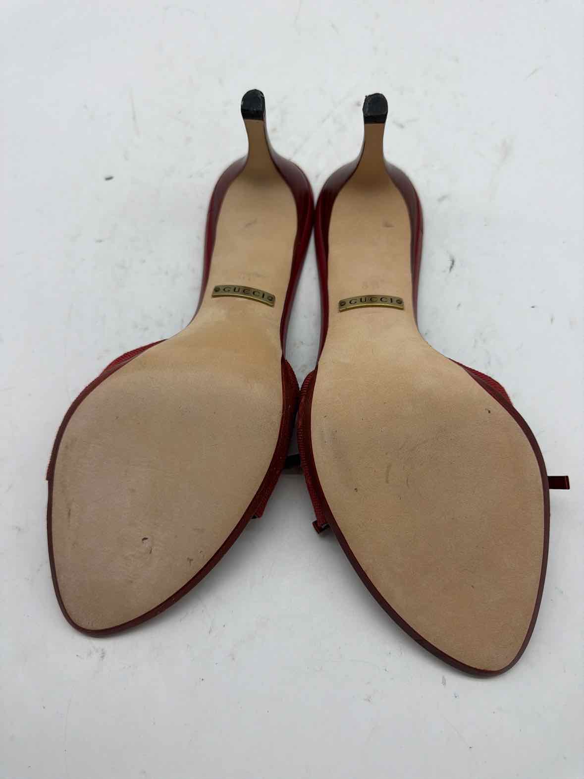 Pre-Owned Gucci Red Size 8 Mule Heels | True Fashionistas.