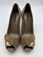 Pre-Owned Louis Vuitton Tan Size 8 Peep Toe Heels | True Fashionistas.