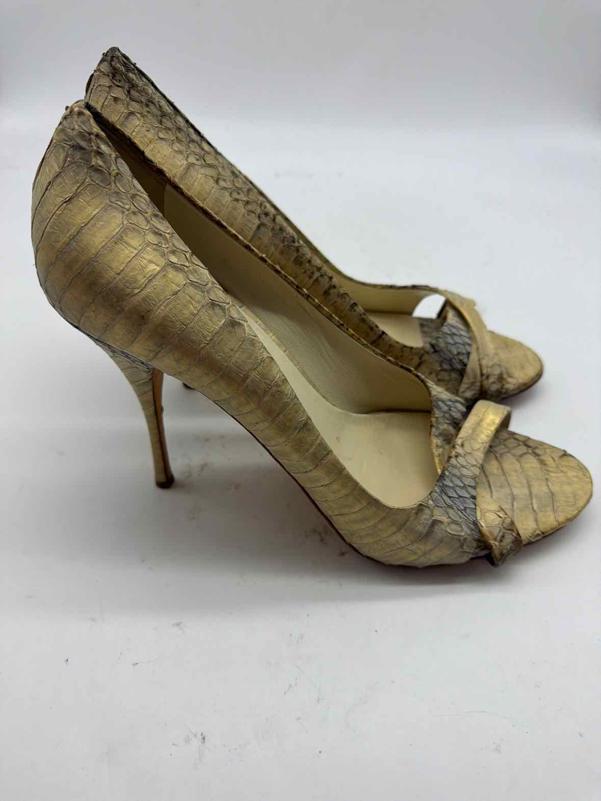 Pre-Owned Miu Miu Tan Size 11 Peep Toe Heels | True Fashionistas.