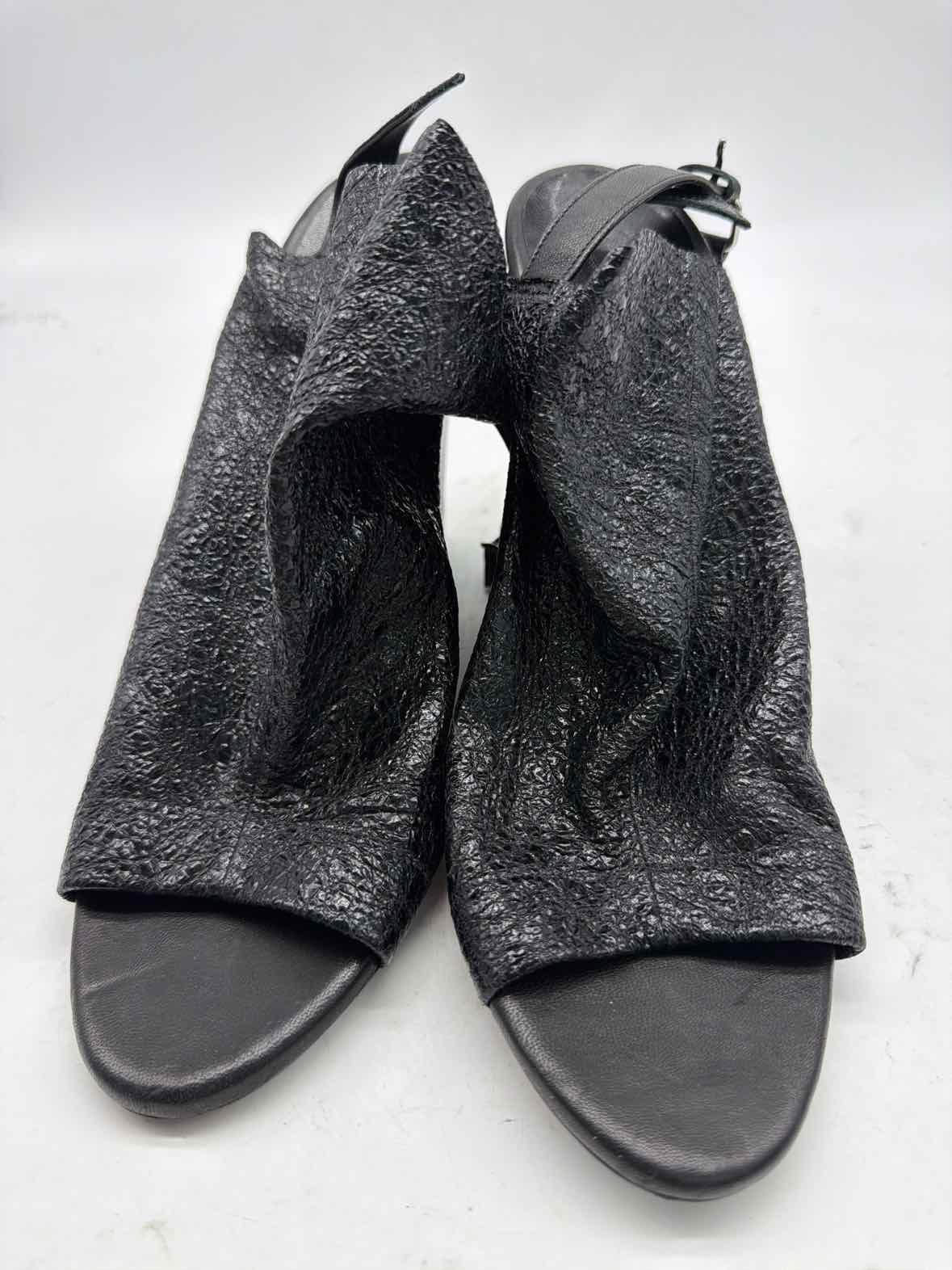 Pre-Owned Balenciaga Black Size 8.25 Caged Heels | True Fashionistas.