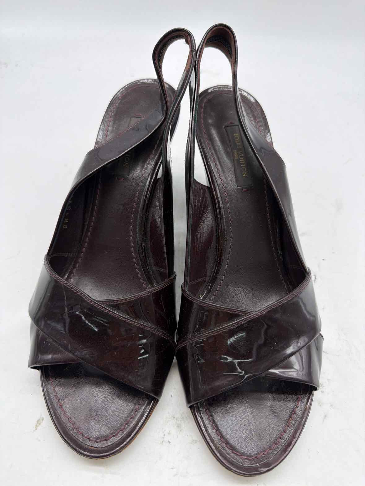 Pre-Owned Louis Vuitton Brown Size 8.5 Patent Leather Wedge Heels | True Fashionistas.