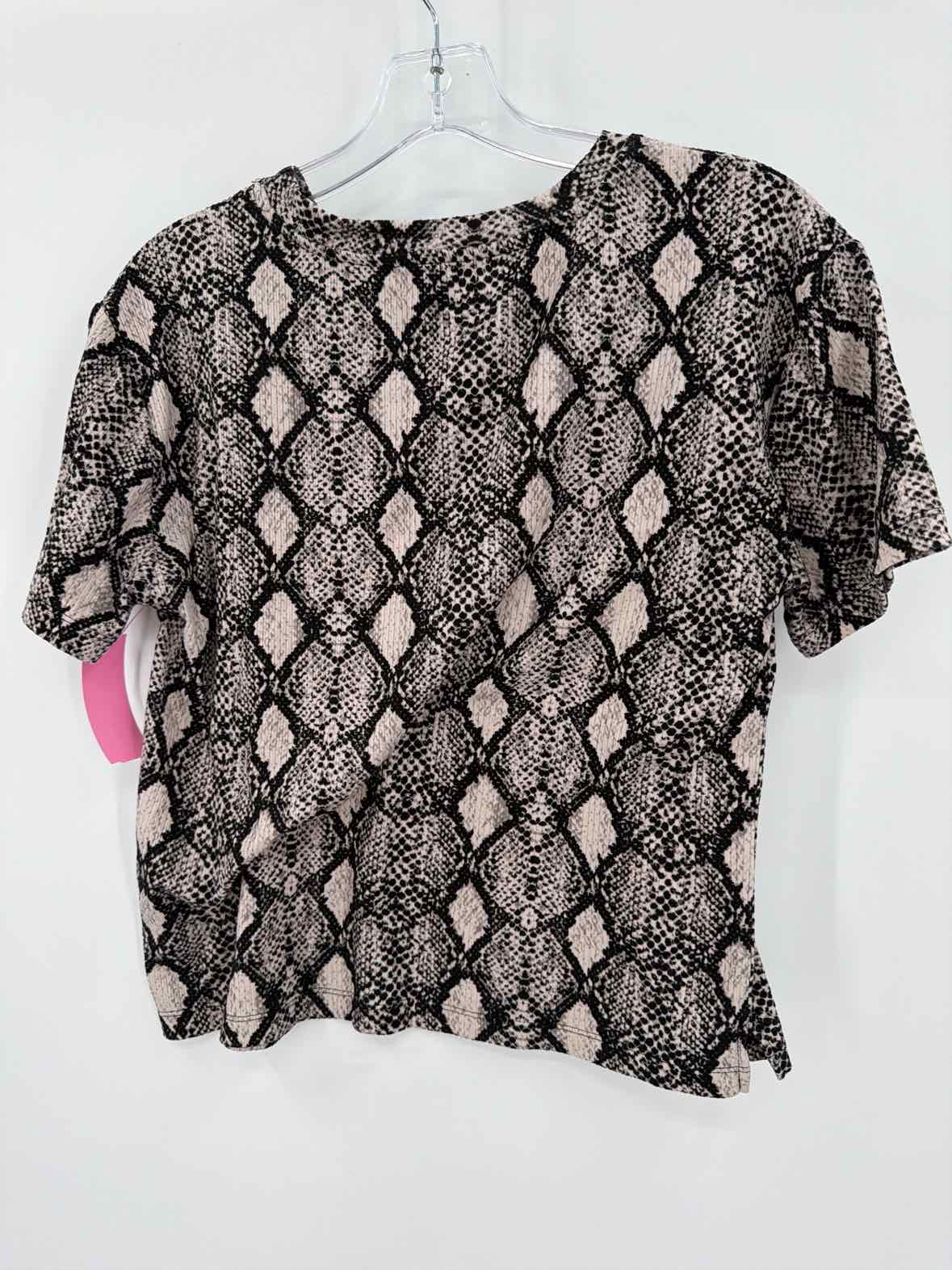 Pre-Owned GB Black Size Small T-shirt | True Fashionistas.