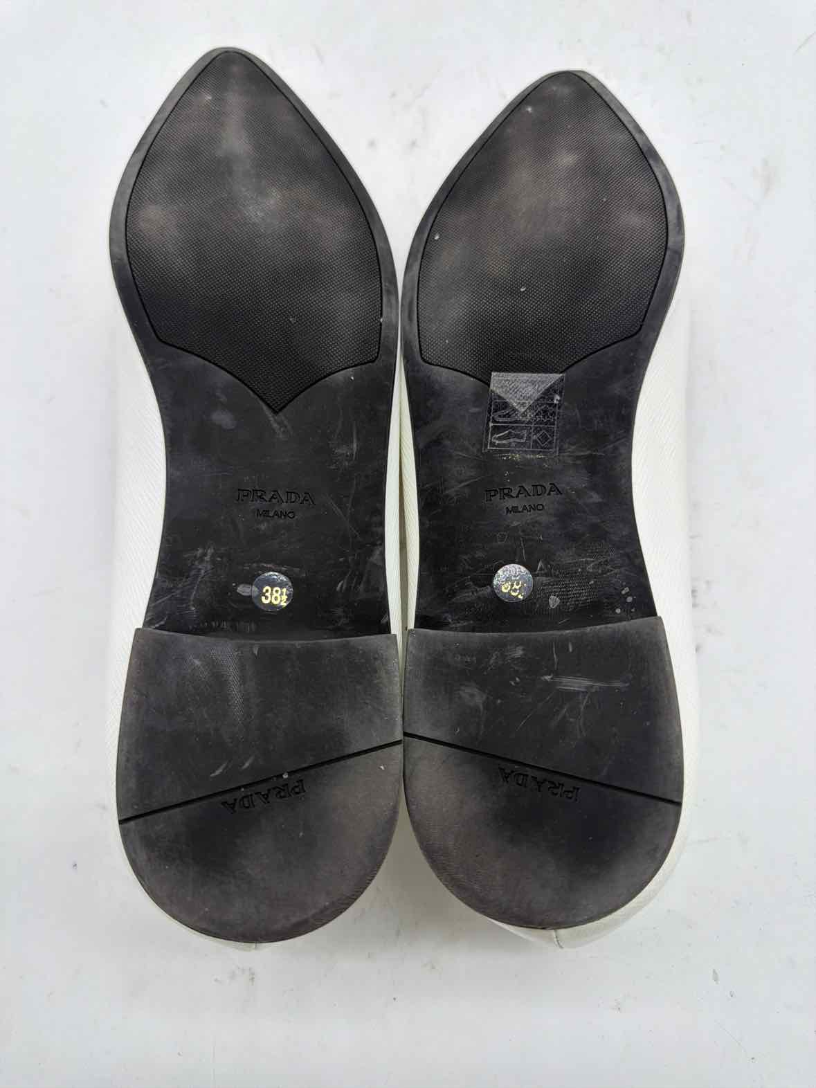 Pre-Owned Prada White Size 38.5 Slip On Flats | True Fashionistas.