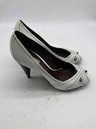 Pre-Owned Zara White Size 9 Peep Toe Heels | True Fashionistas.