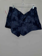 Pre-Owned Athleta Navy Size XL Printed Shorts | True Fashionistas.