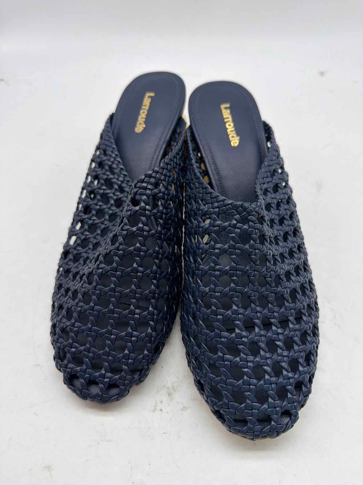 Pre-Owned Larroude Navy Size 9 Mule Heels | True Fashionistas.