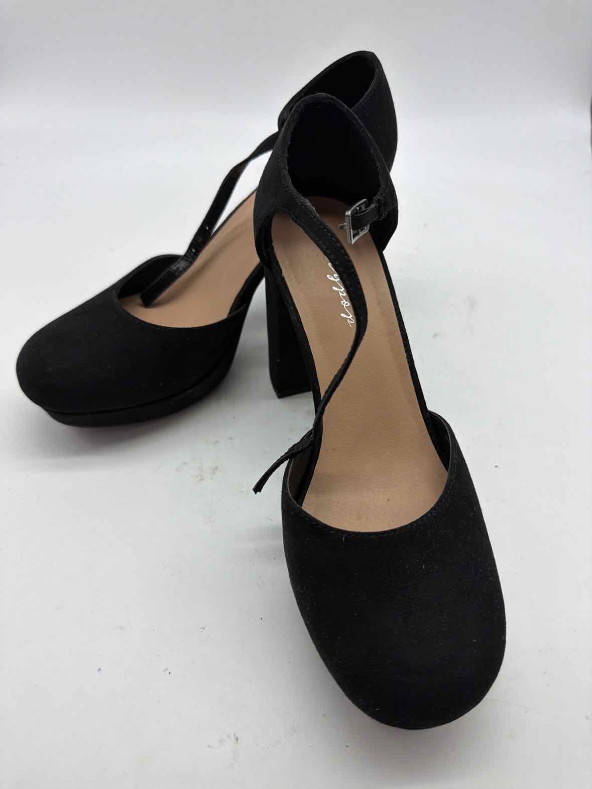 Pre-Owned Jellypop Black Size 7.5 Ankle Strap Heels | True Fashionistas.