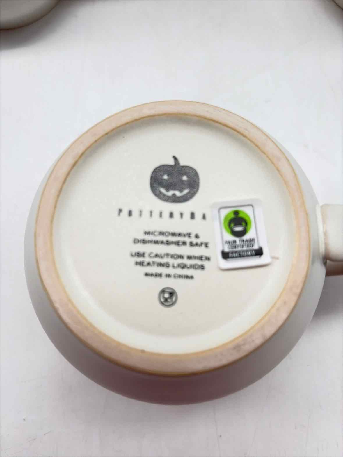 Set Of 4 Pottery Barn Ghost Halloween mugs | True Fashionistas.