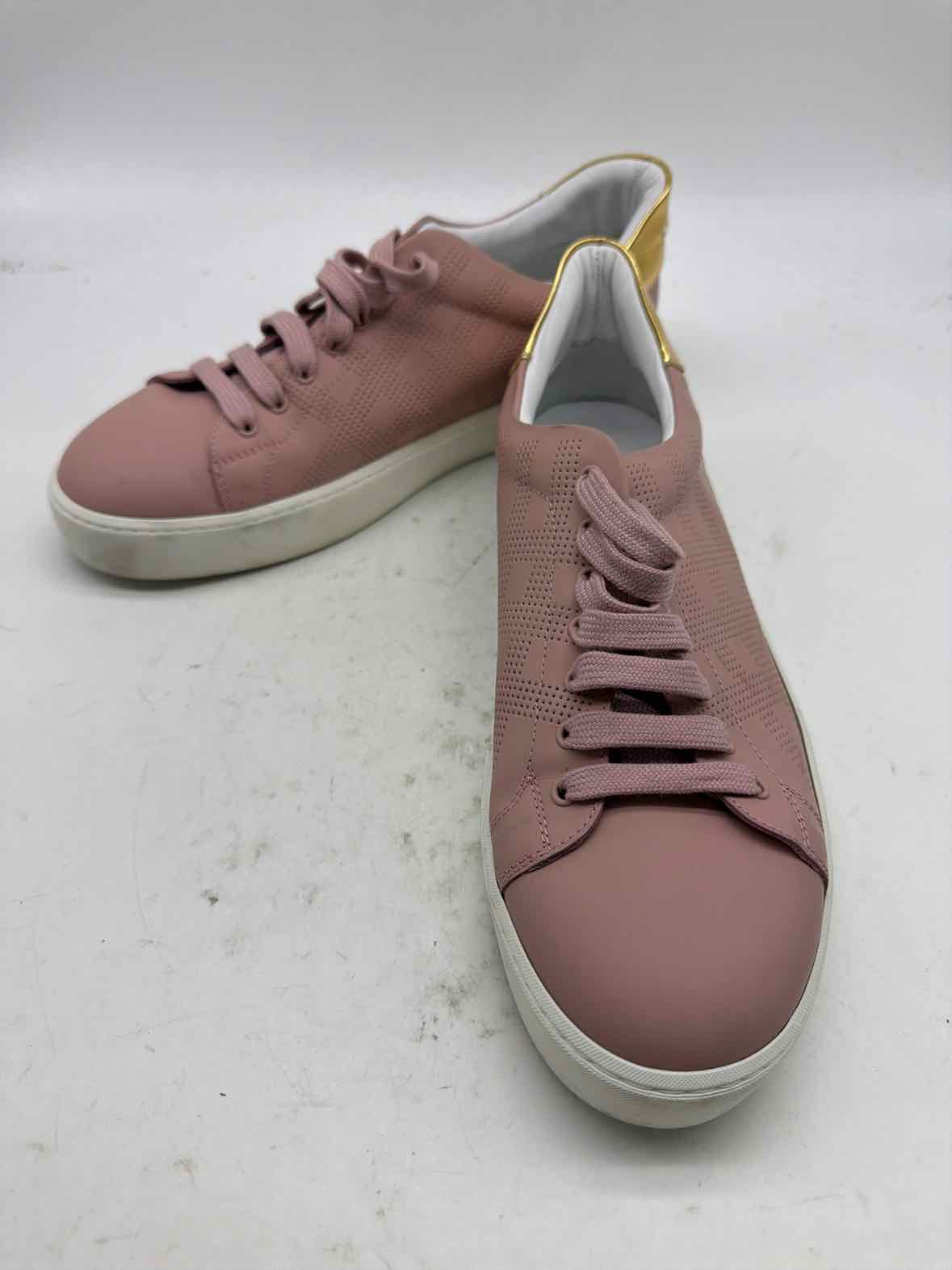 Pre-Owned Burberry Pink Size 9 Fashion Sneaker Athletic Shoes | True Fashionistas.