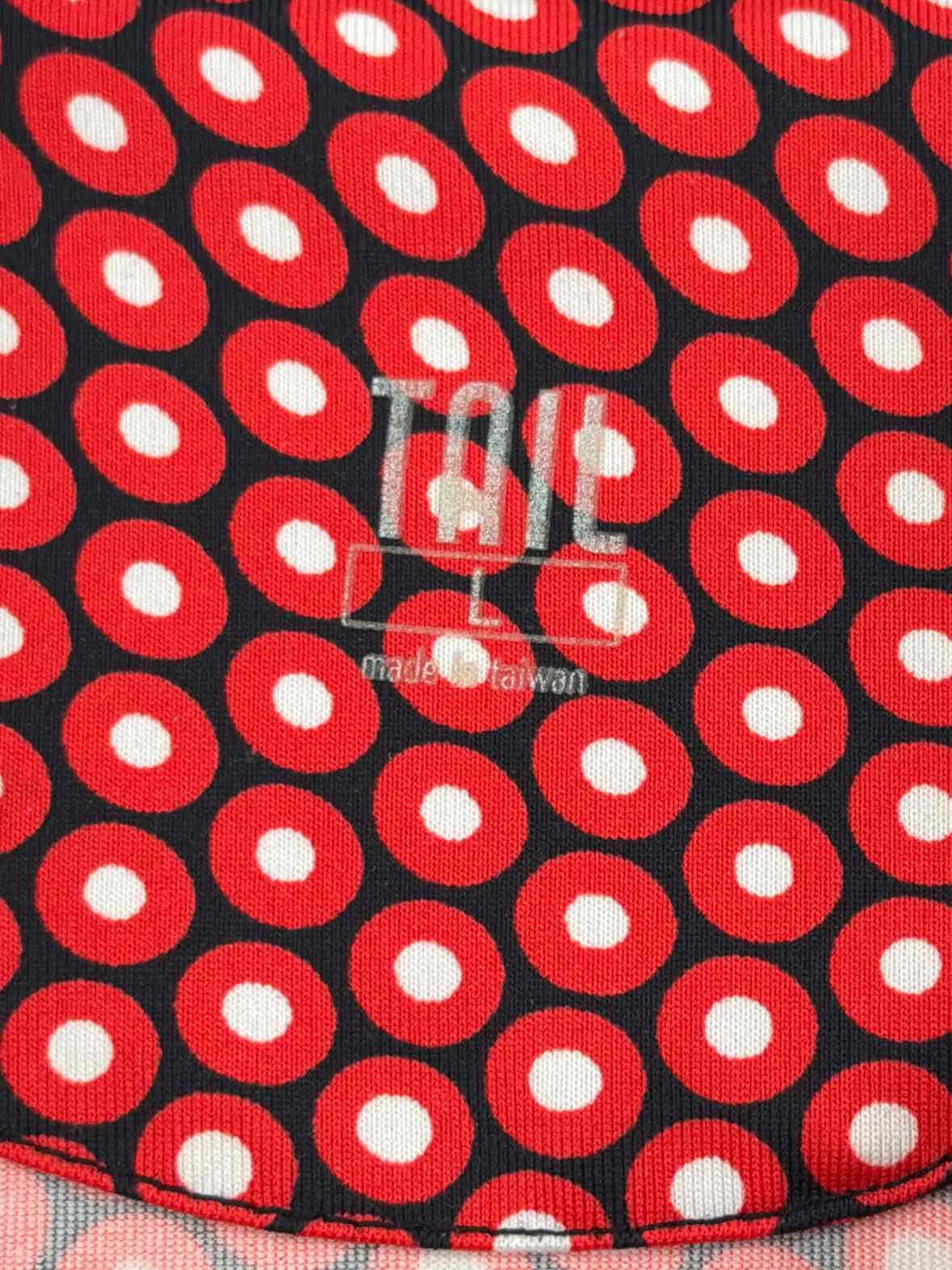 Pre-Owned Tail Red Size Large Athletic Shorts | True Fashionistas.