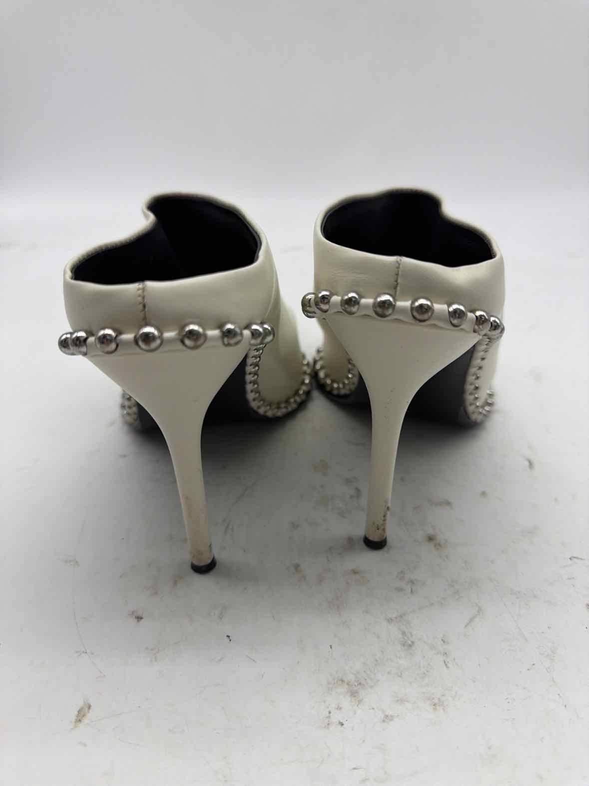Pre-Owned Alexander Wang White Size 6 Mule Heels | True Fashionistas.