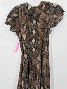Pre-Owned Chelsea 28 Brown Size Medium Short Short Sleeve Dress | True Fashionistas.