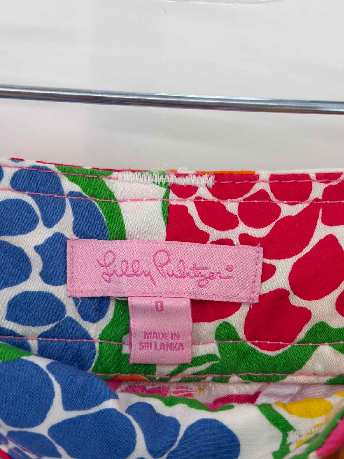 Pre-Owned Lilly Pulitzer Red Size 0 Printed Shorts | True Fashionistas.