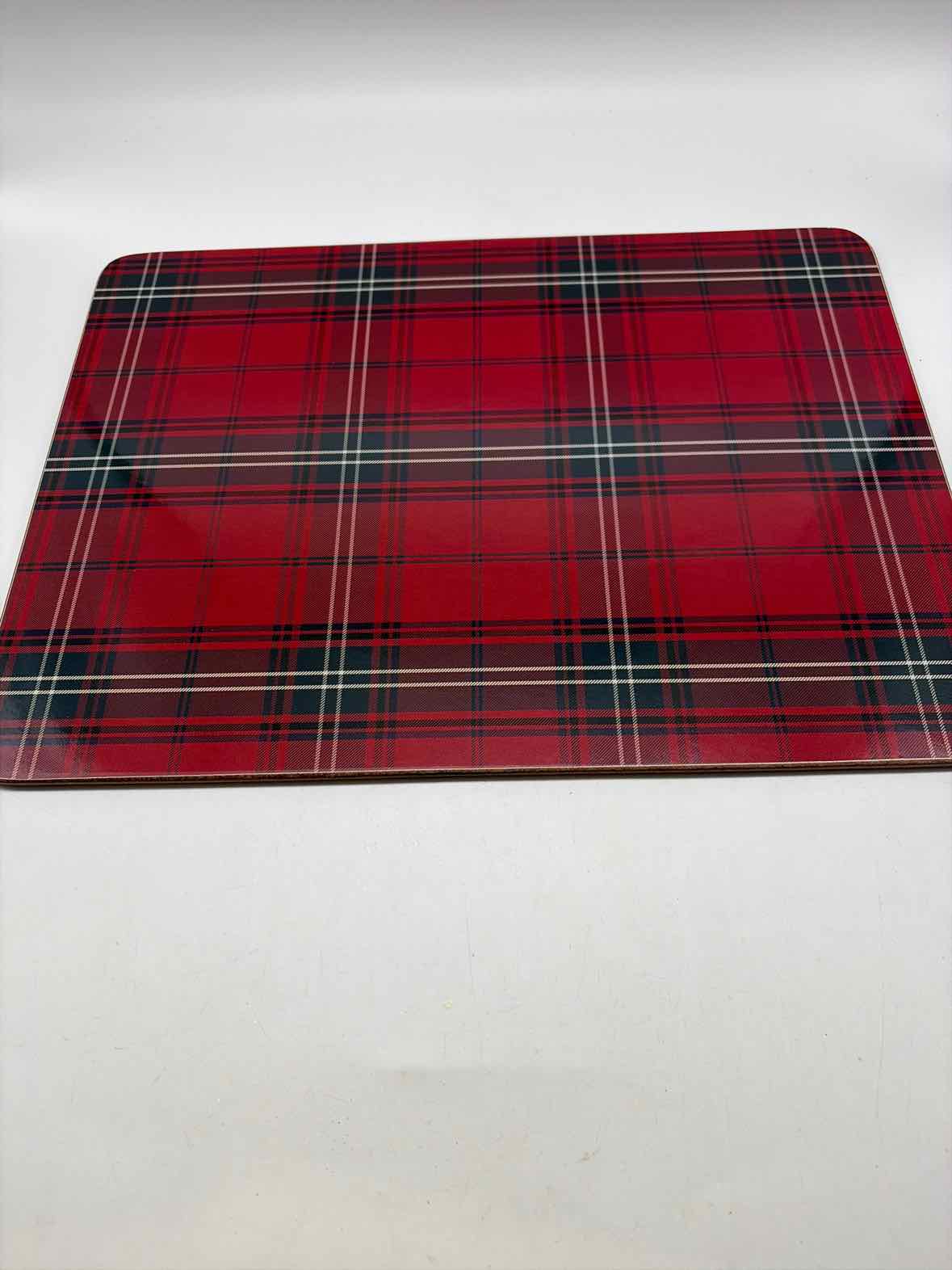 Set Of 4 Williams Sonoma Plaid Christmas Placemats | True Fashionistas.