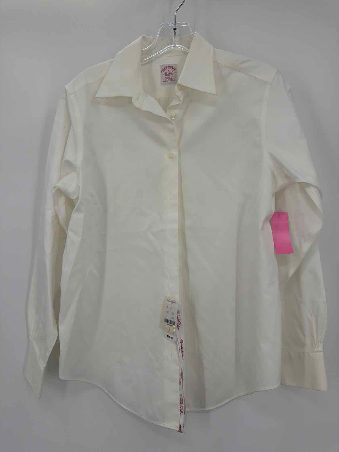 Pre-Owned Brooks Brothers White Size 6 Button Down | True Fashionistas.